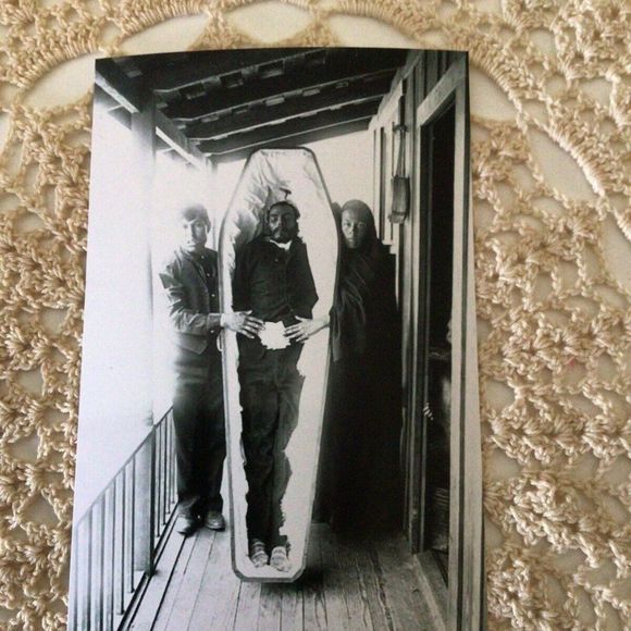 Post Mortem 2 Men Holding Dead Man in Casket Reprint Photo 4 x 6 - Picture 4 of 7